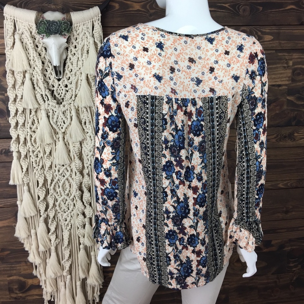 Love Riche | Striped Floral Boho Keyhole Ruffle Blouse‎ - Picture 4 of 6